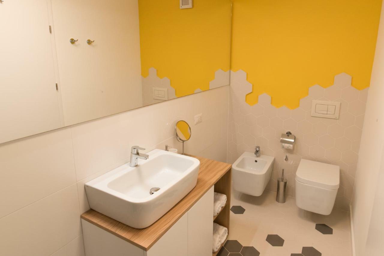 Arbans Elegant Apartment In The City Center Bucharest Exterior photo