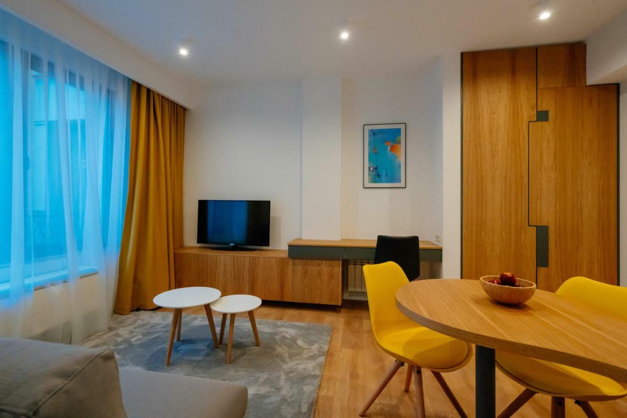 Arbans Elegant Apartment In The City Center Bucharest Exterior photo